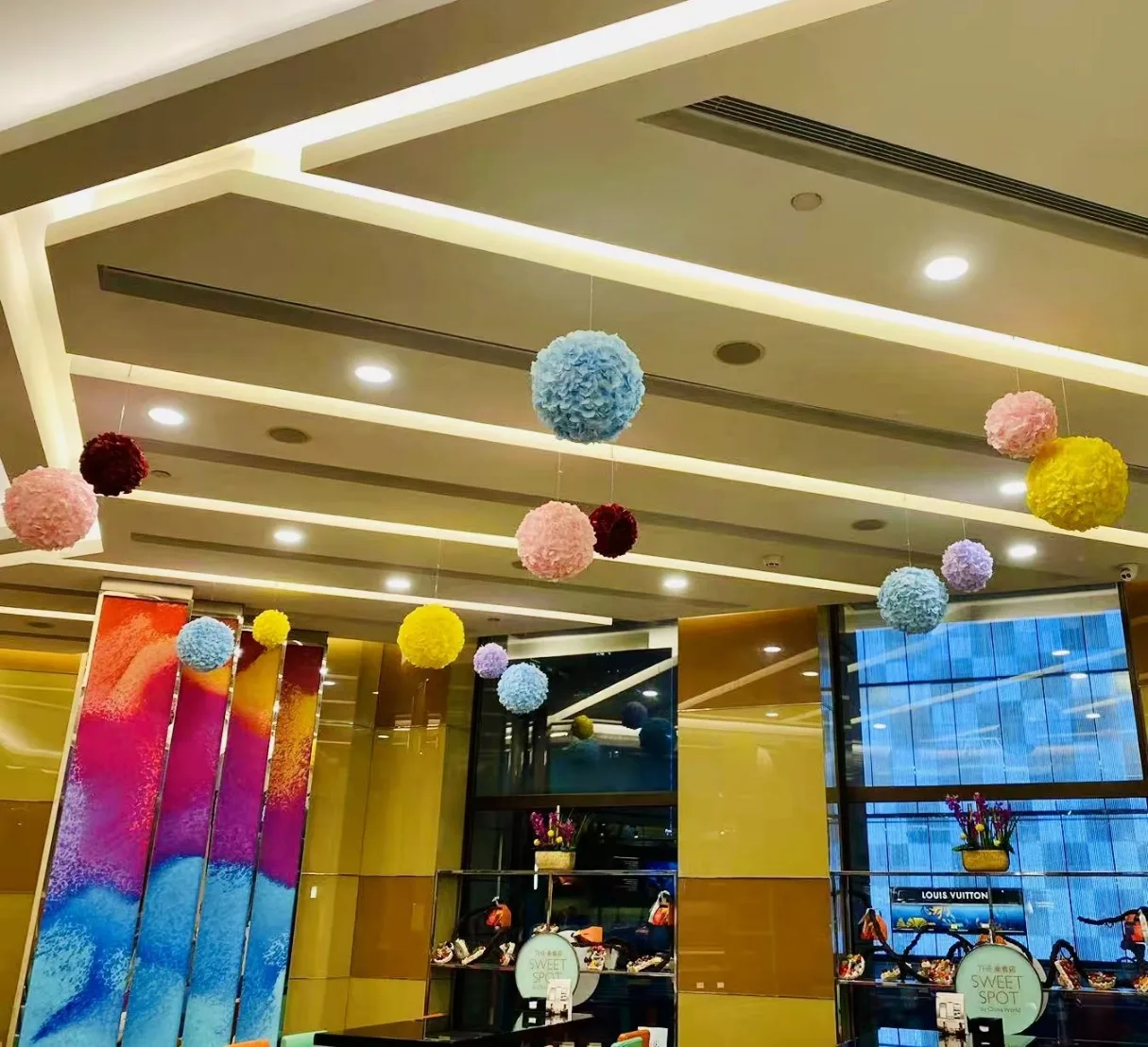 China Hotel healing-colour food shop interior decoration